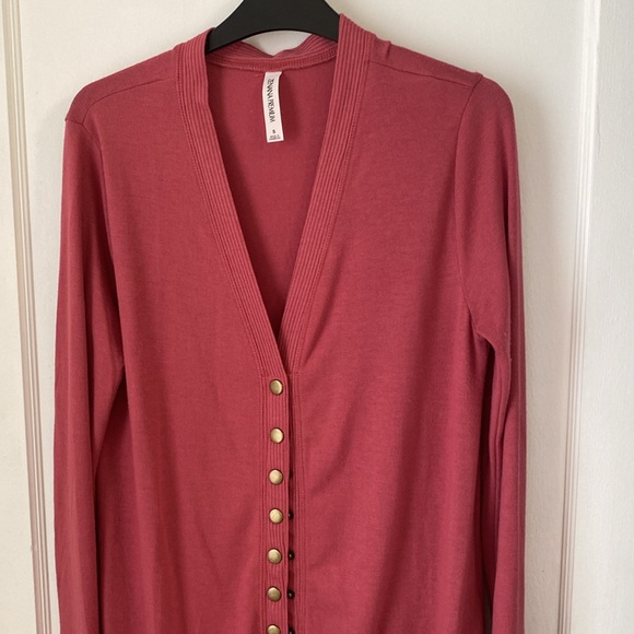 Long snap cardigan (berry) - Picture 2 of 2